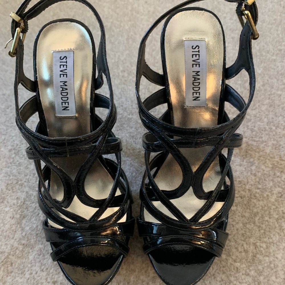 Steve Madden Black Strappy Platform Sandals - Picture 3 of 4